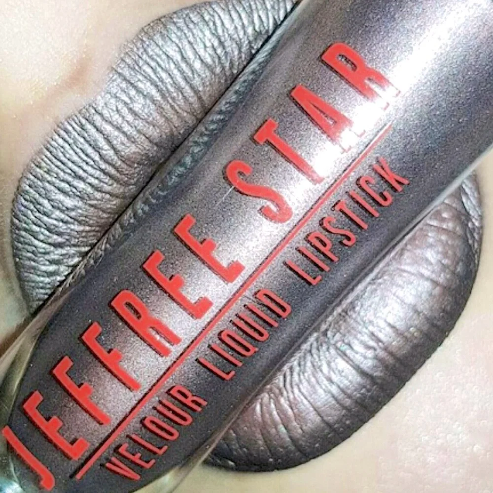 💄 NIB New Jeffree Star Restraint Velour Liquid Lipstick Metallic